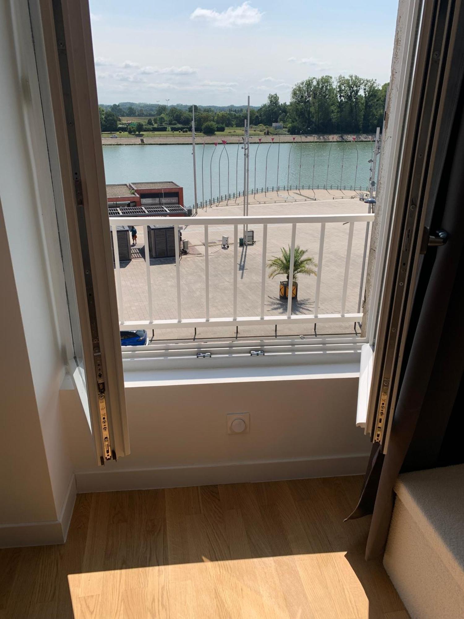 Neuf, Vue Sur Saone