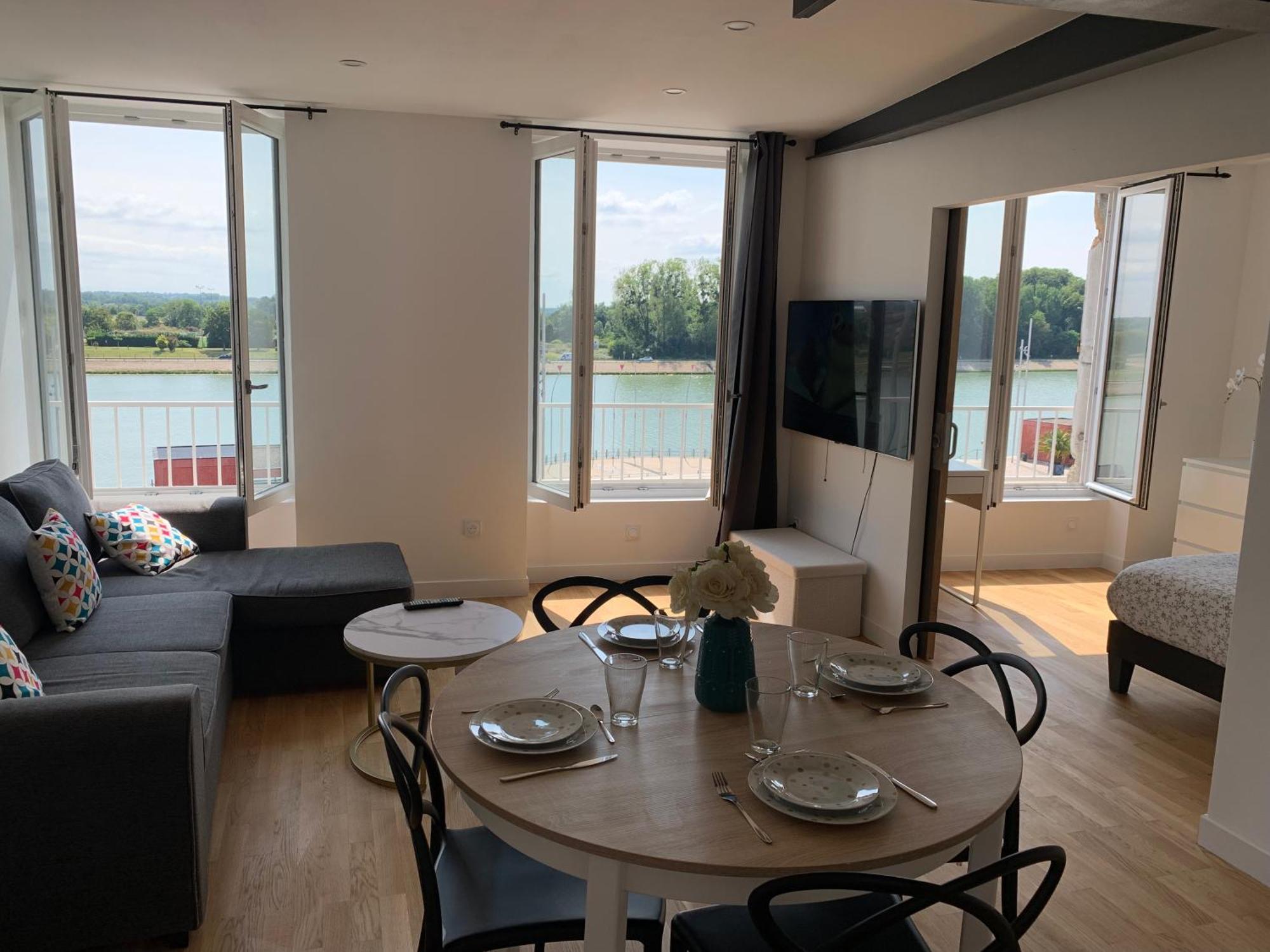 Neuf, Vue Sur Saone Apartment *
